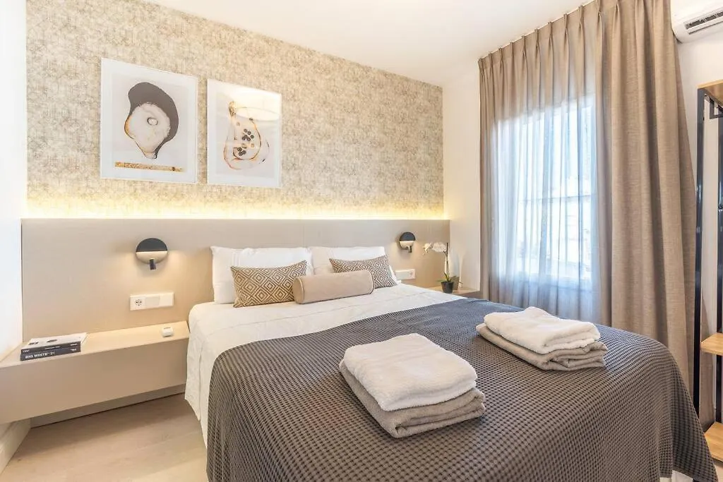 Ar6 Pablo Picasso 4 Bedroom Apartment Estepona 0*,  Spain